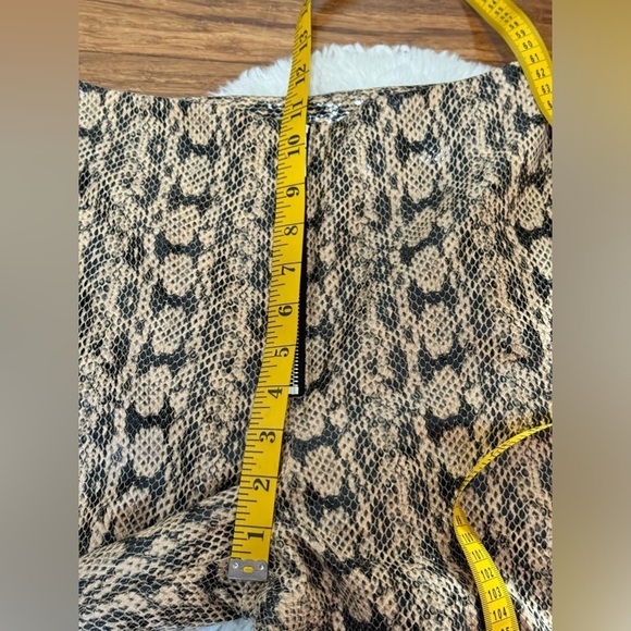DANIELLE BERNSTEIN Faux Snakeskin Pants Sz 2 Beige Black - Picture 8 of 11